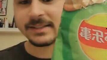 吃瓜大哥感悟人生,从瓜田到心田的蜕变之旅