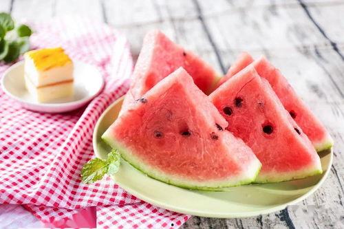 夏日吃瓜季节,瓜果飘香——畅享清凉夏日美味之旅